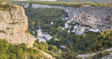 Экскурсия из Алушты: Бахчисарай: Ханский дворец, скальный монастырь, пе фото 11538