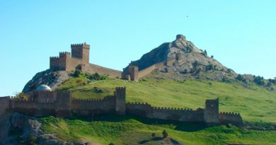 Экскурсия из Алушты: Судакская крепость и бухты Нового Света фото 5874